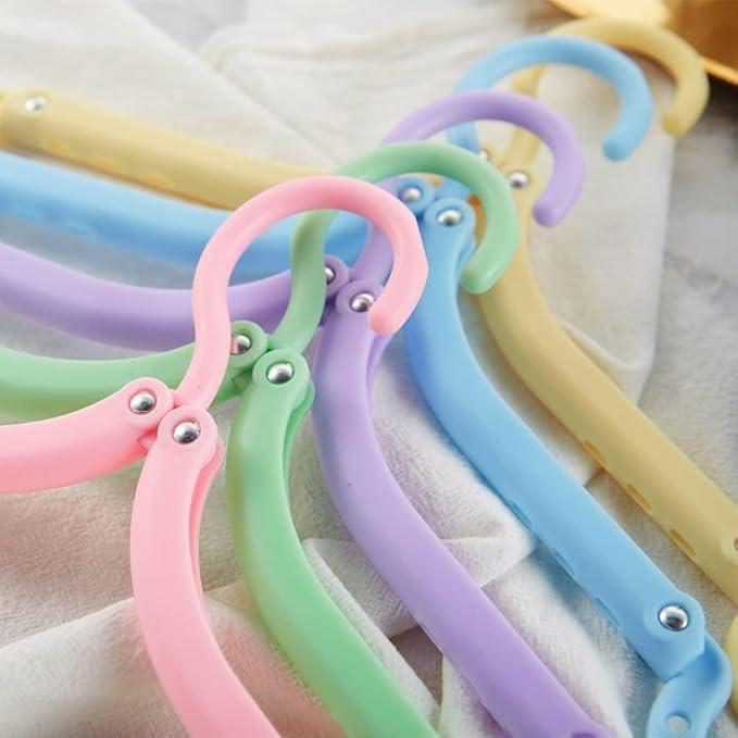 Set OF 5 Portable Foldable Non-Slip Clothes Hangers